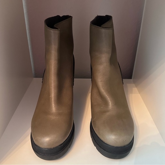 Sorel Dacie Waterproof Olive Green Chunky Platform Heeled Combat Boots - Picture 3 of 6